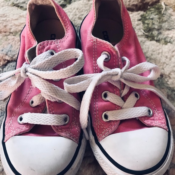 girls converse pink